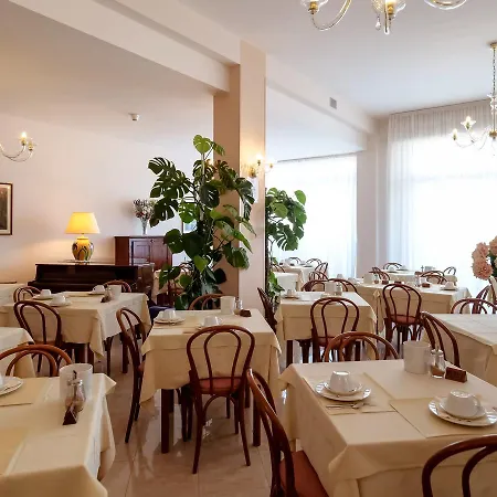 De La Szálloda Senigallia